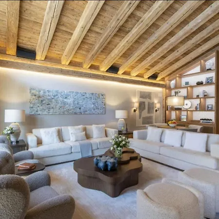 Comfortable, Spacious And Bright In 발로시네