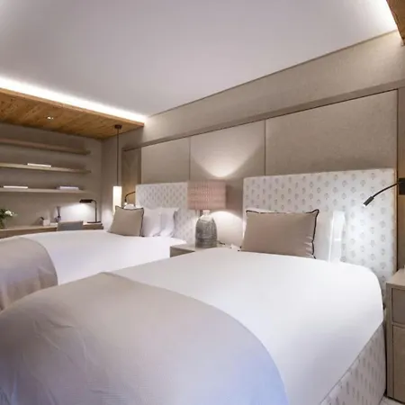 Apartment Comfortable, Spacious And Bright In Smooth Check-in & Private Parking